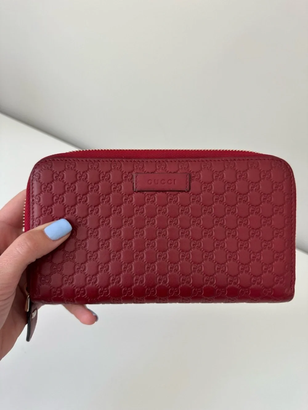 Gucci Red Microguccissima GG Zip-Around Wallet - Picture 1 of 8